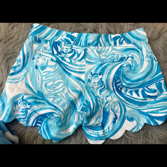 Lilly Pulitzer shorts size 00 - Picture 2 of 3